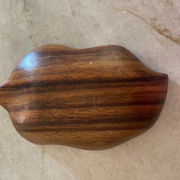 Vintage Monkeypod wood leaf shaped bowl - Picture 6 of 8